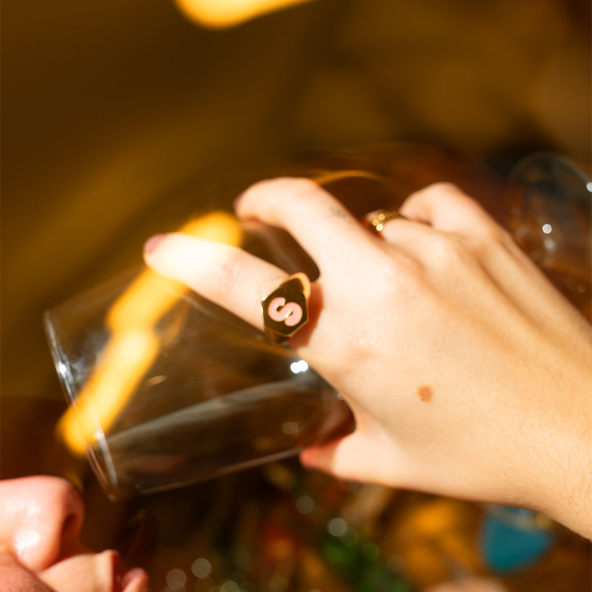 Anillo Dorado Hexagon Coral